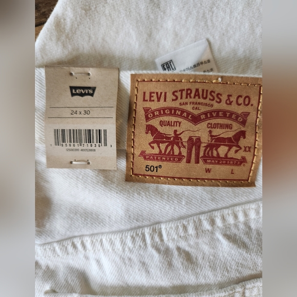 NWT Levi's 501 Straight Leg Original High Rise 24x30 Raw Hem - Picture 9 of 12